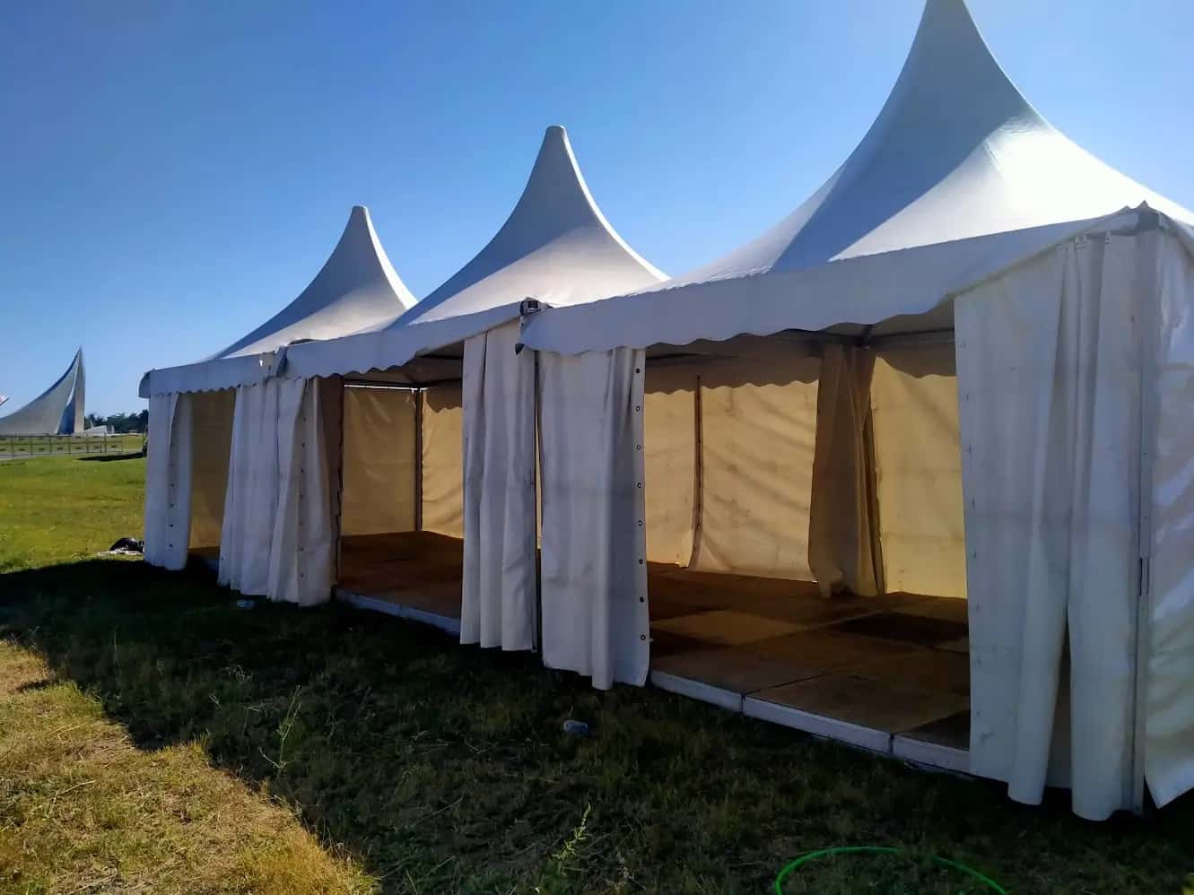 LED-lit tent ambience for evening events