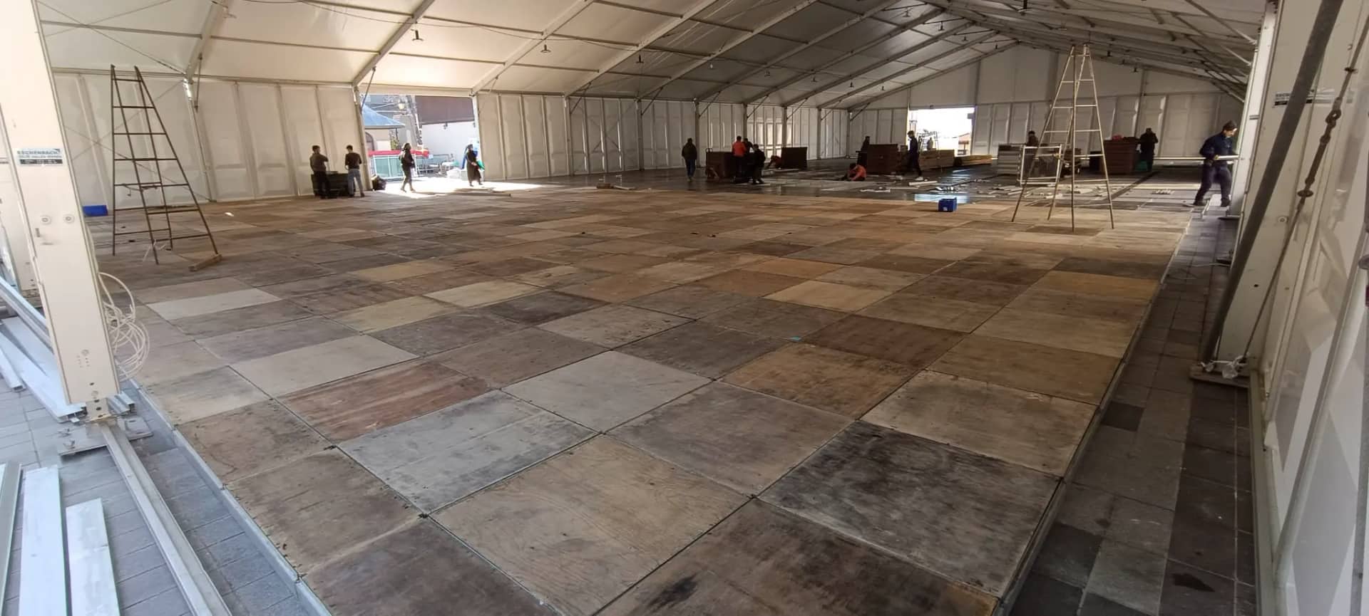 Sahneva podyum kiralama proje örneği 7