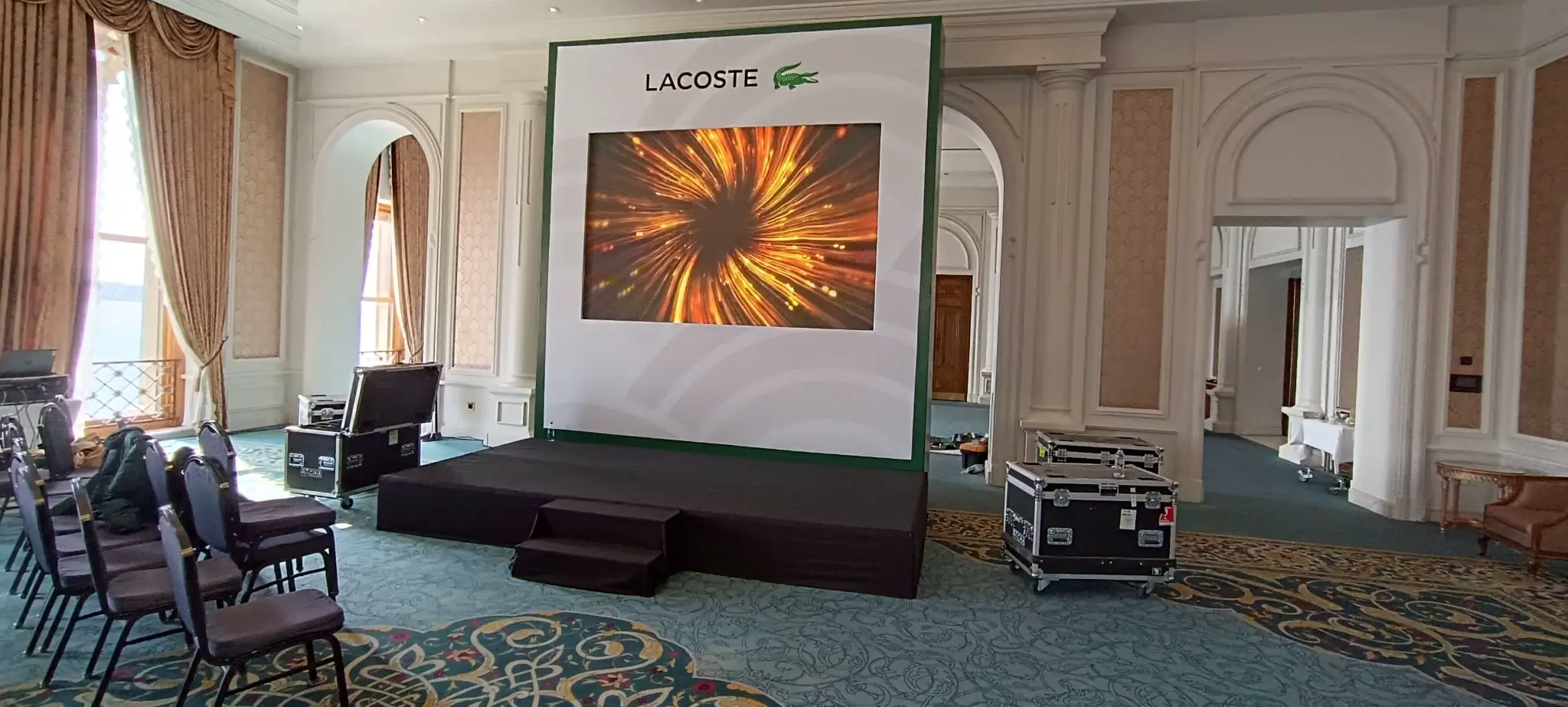 Mezuniyet Podyum Kurulumu