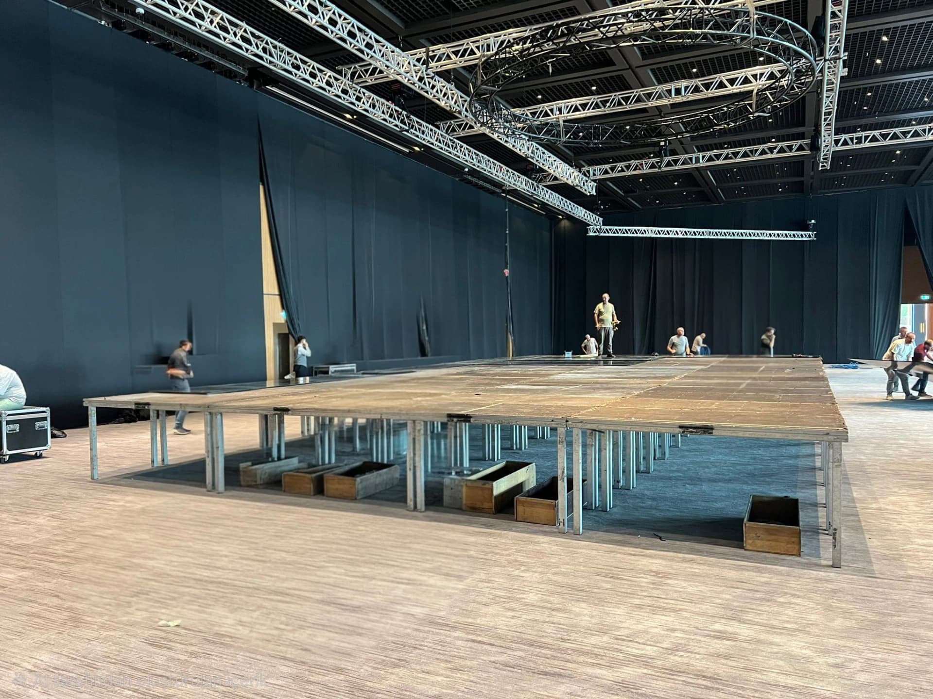 Wide-span truss installation at a festival stage