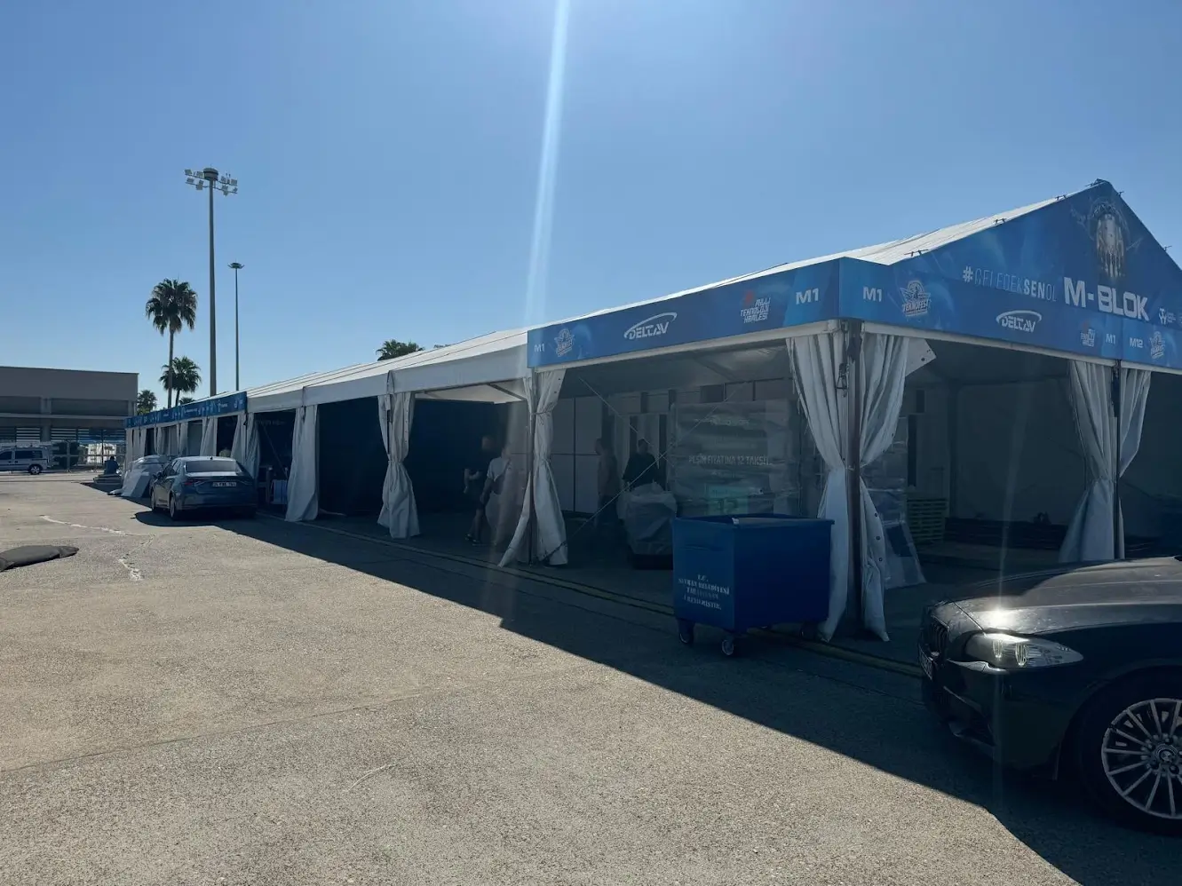 Kurulum ekibi - Profesyonel çadır kurulum süreci