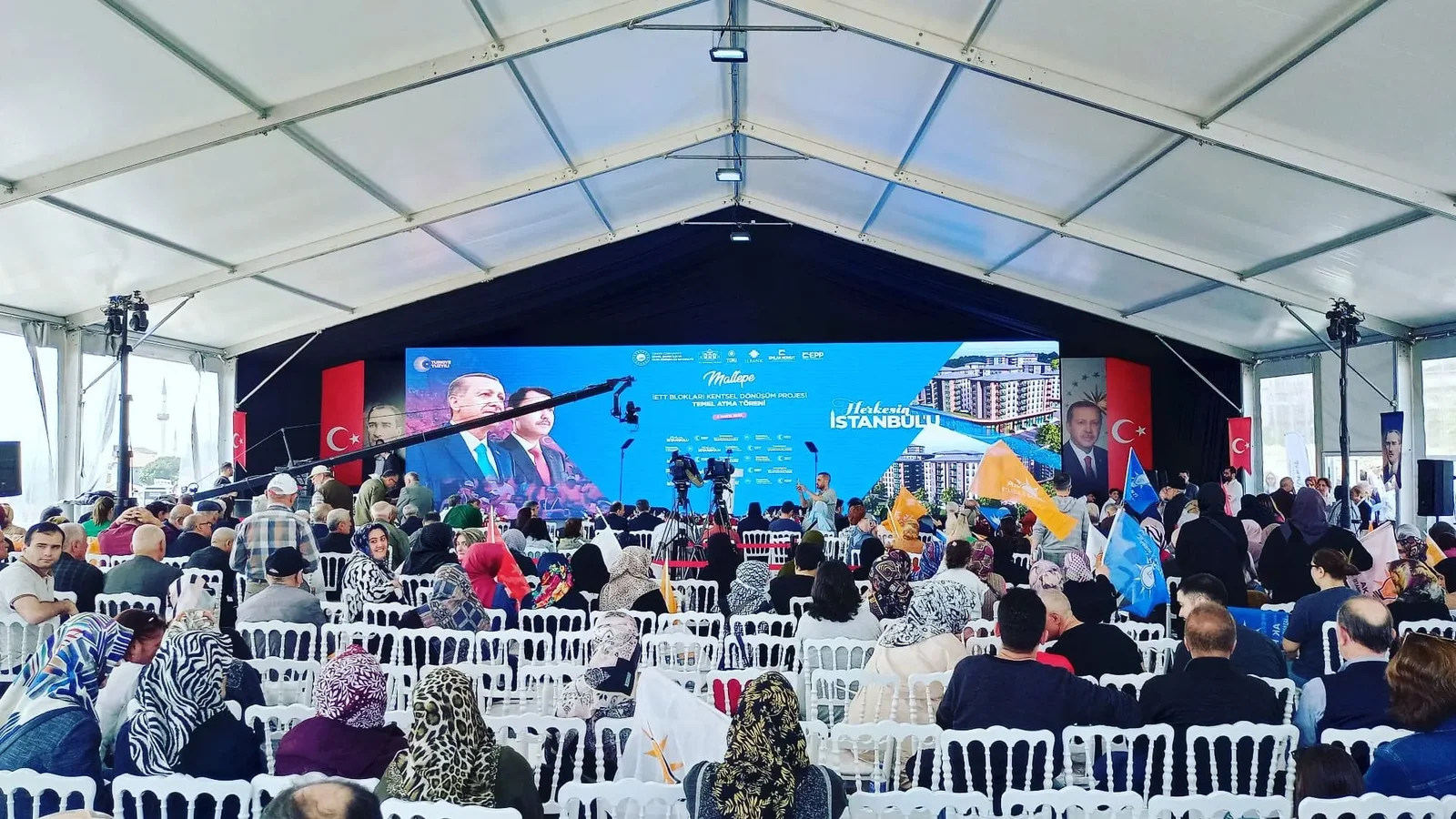 Seminer organizasyonu - Profesyonel ses ve projeksiyon sistemi