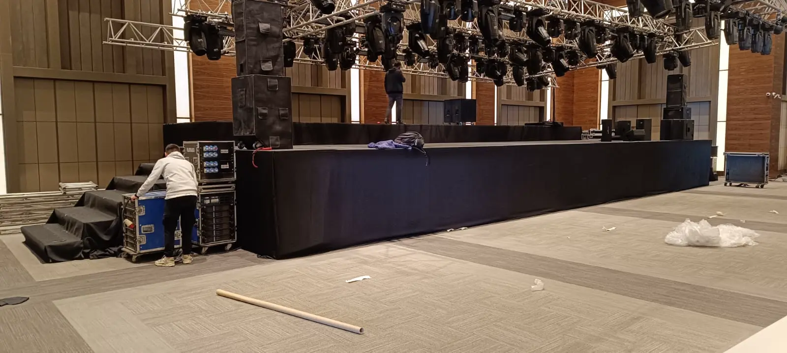 Profesyonel podyum kurulum projesi - Sahneva