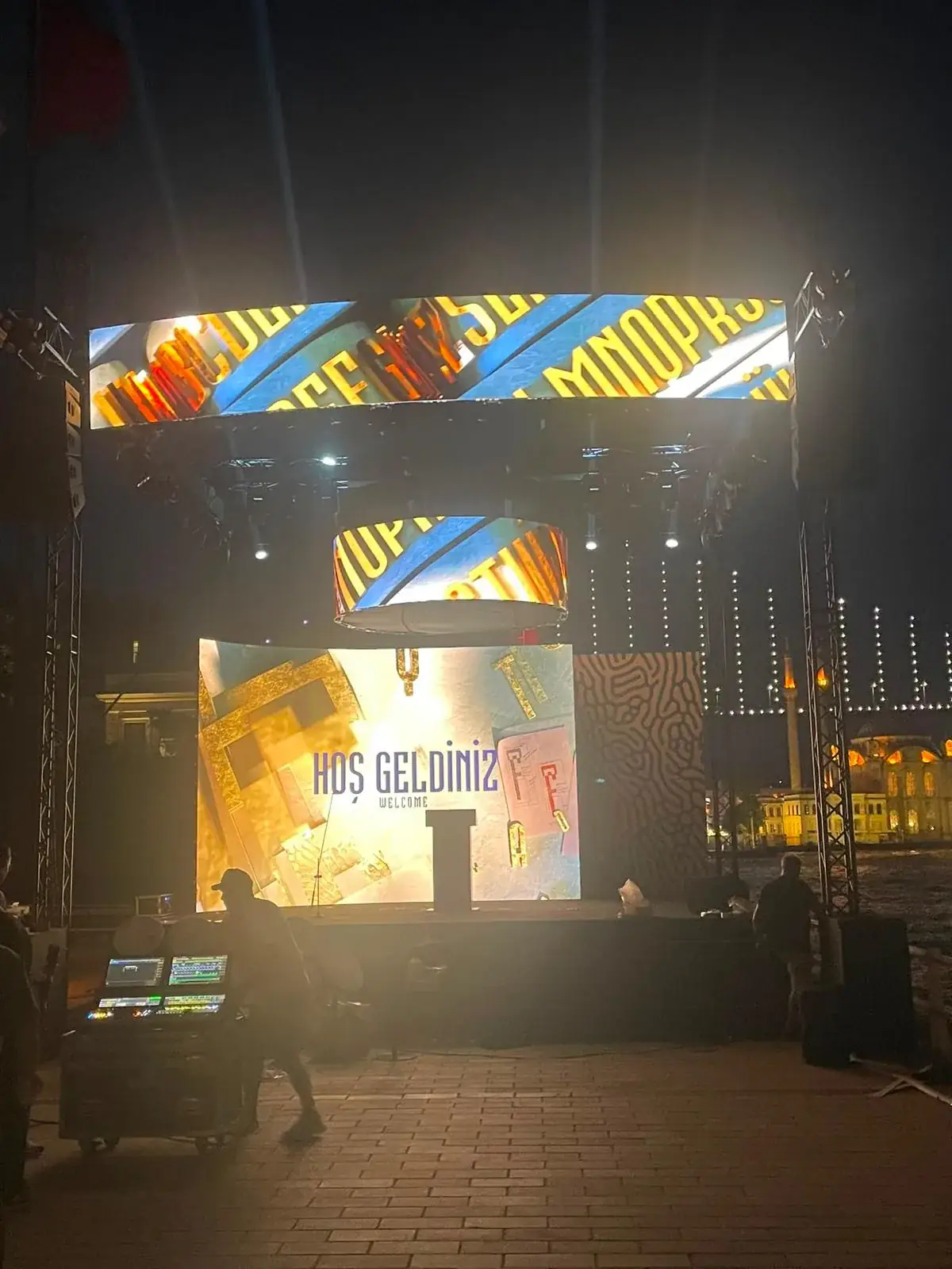 Video Wall Sistemleri için Sahneva gerçek LED ekran kurulumu